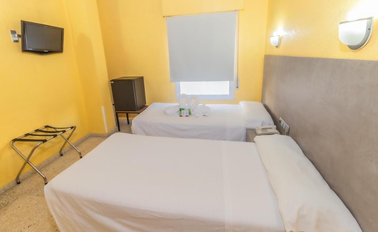 Hotel Universal Murcia Exteriör bild