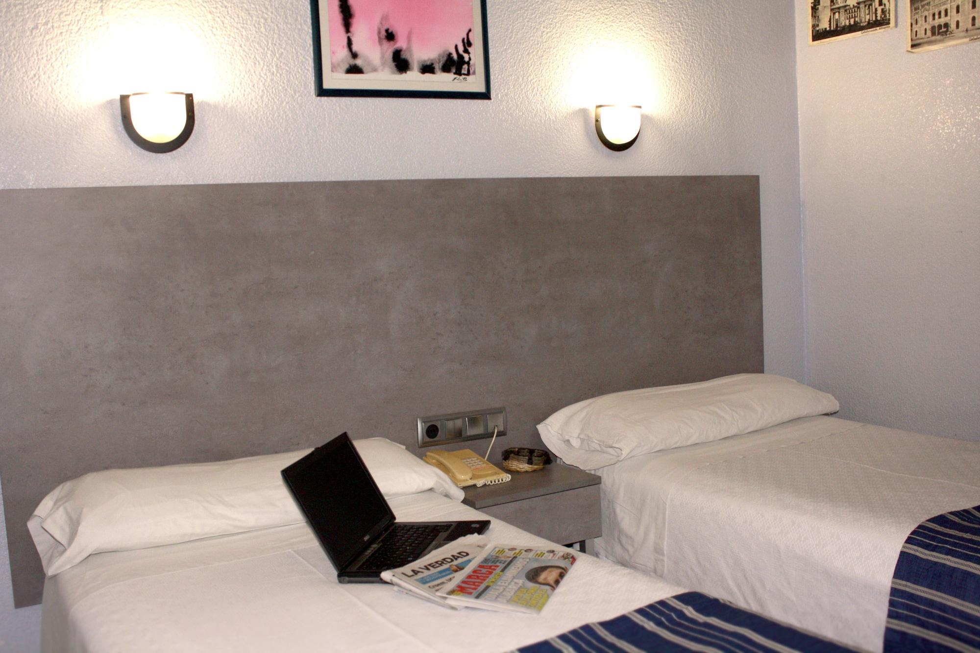 Hotel Universal Murcia Exteriör bild