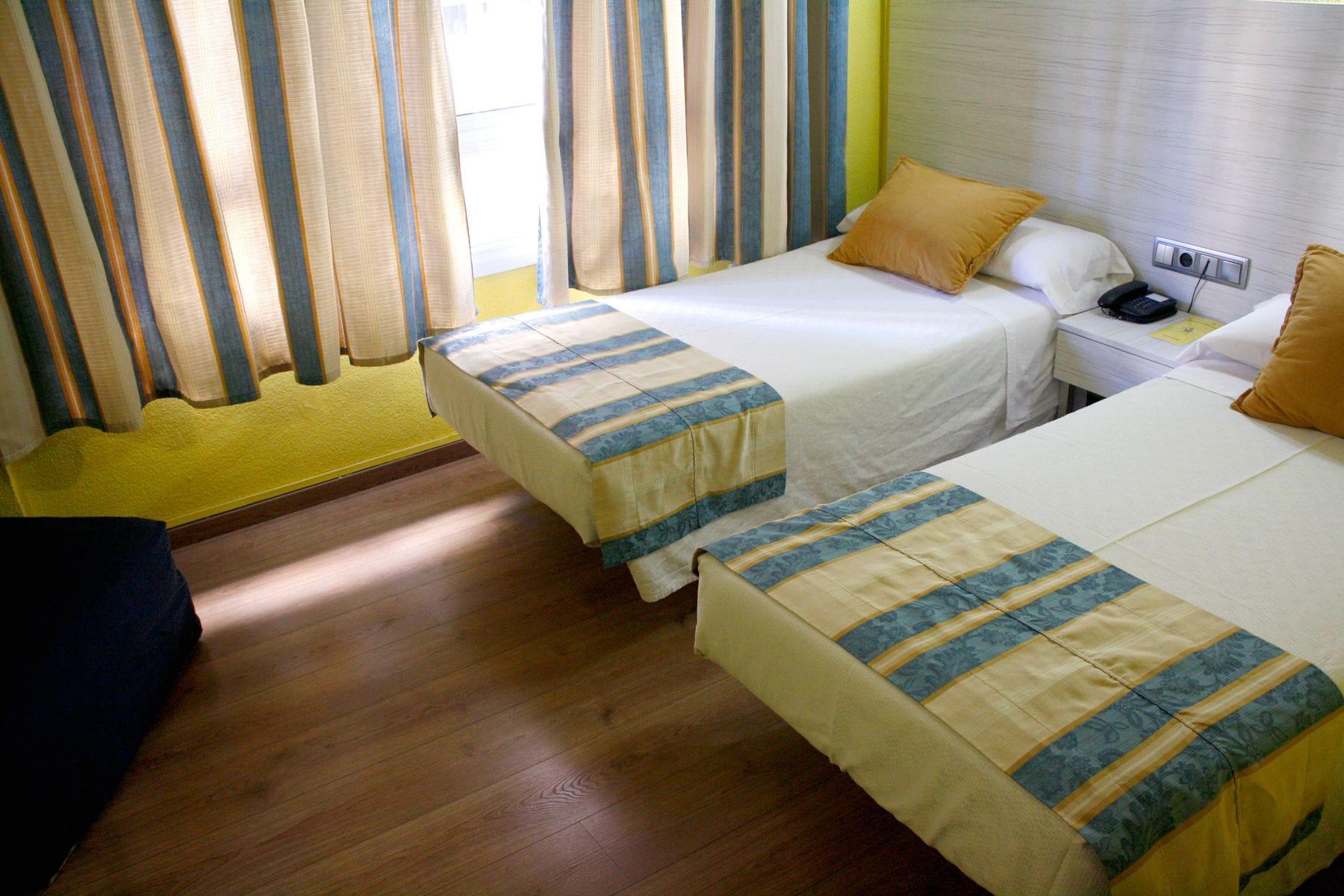 Hotel Universal Murcia Exteriör bild